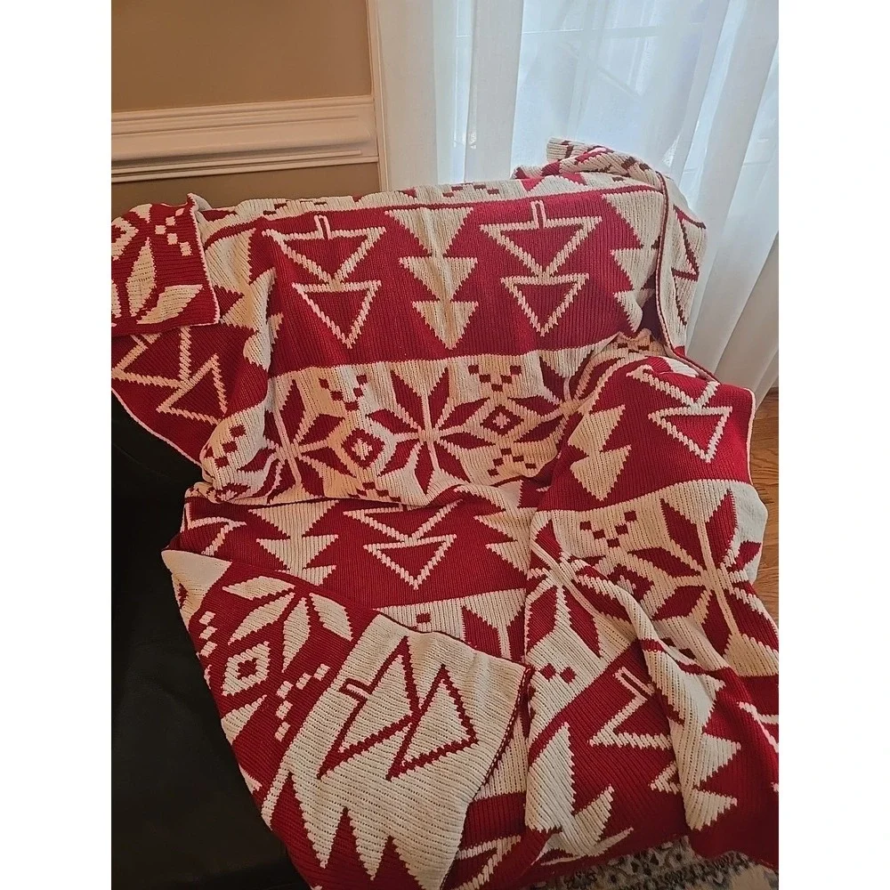 Woven Throw Blanket Christmas White Red Snowflakes Soft Winter THRESHOLD‎ 50x60
